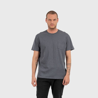 POLERA CON BOLSILLO ESSENTIAL BLACK BUBBA